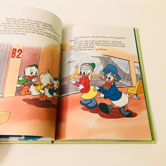Disneys Small  World Library Home Sweet Castle and Lapland Friends Books - Picture 14 of 16